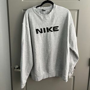VINTAGE NIKE CREWNECK
